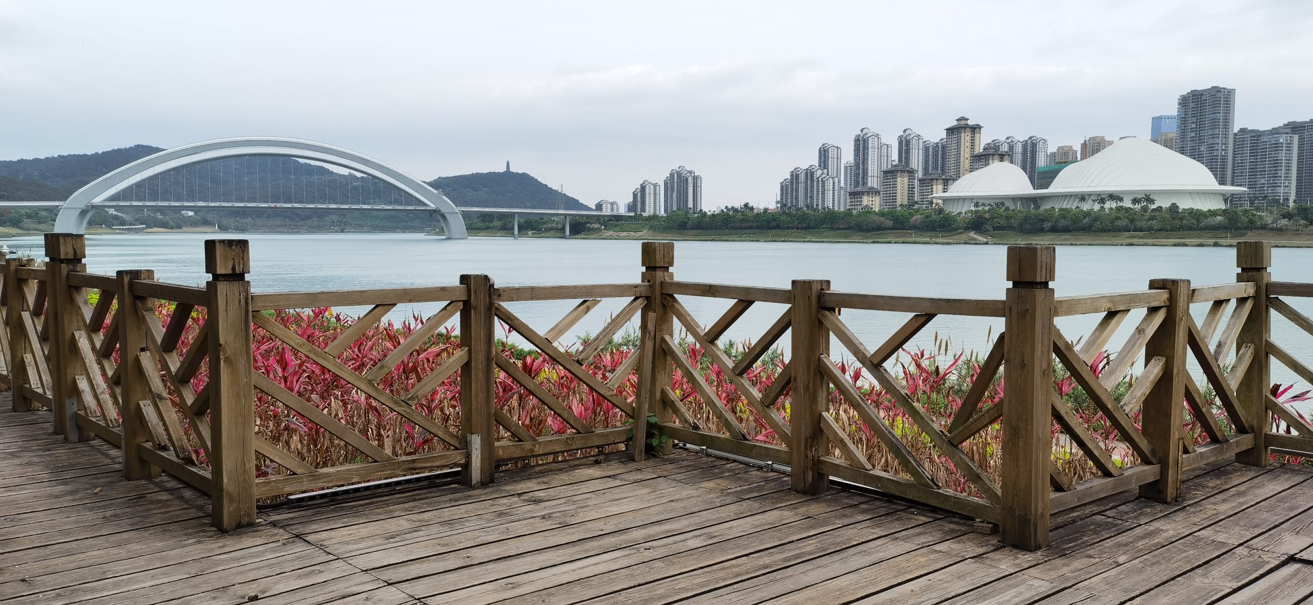 极速龙浅谈停车场道闸管理系统维护保养